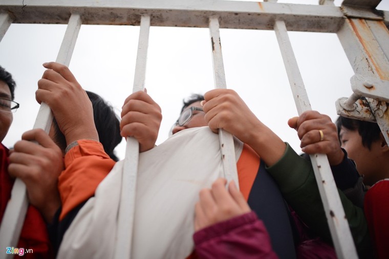 Săn vé trận bán kết AFF Cup từ nửa đêm ở Mỹ Đình ảnh 9