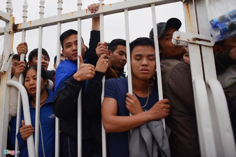 Săn vé trận bán kết AFF Cup từ nửa đêm ở Mỹ Đình ảnh 10