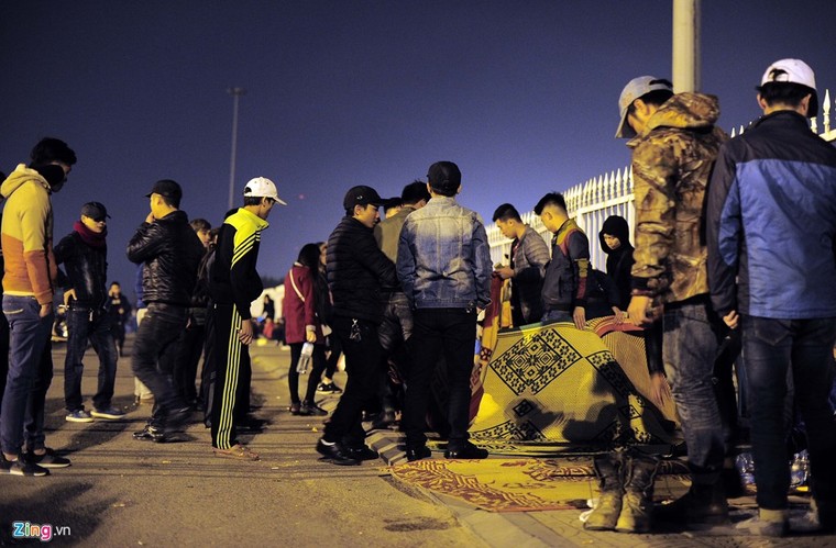 Săn vé trận bán kết AFF Cup từ nửa đêm ở Mỹ Đình ảnh 6