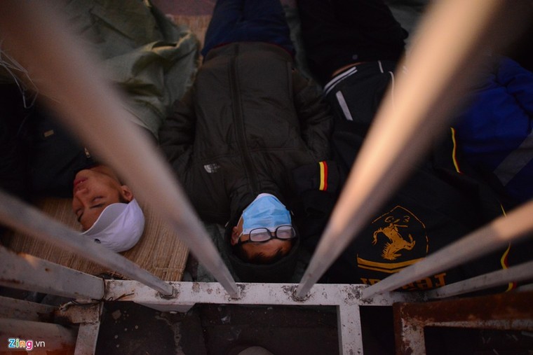 Săn vé trận bán kết AFF Cup từ nửa đêm ở Mỹ Đình ảnh 7