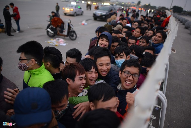 Săn vé trận bán kết AFF Cup từ nửa đêm ở Mỹ Đình ảnh 8