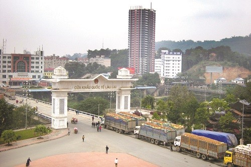 7 cửa khẩu tấp nập khách du lịch ảnh 1