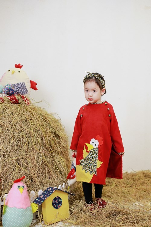 BST áo dài con gà dành riêng cho bé năm Đinh Dậu ảnh 5