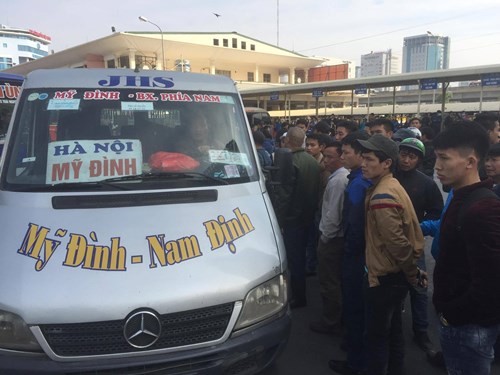 Mỹ Đình 'vỡ trận', nhà xe muốn đối thoại với Chủ tịch Hà Nội ảnh 1