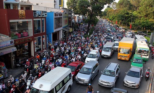 TP.HCM đề xuất tăng chuyến bay đêm nhằm giảm kẹt xe ảnh 1