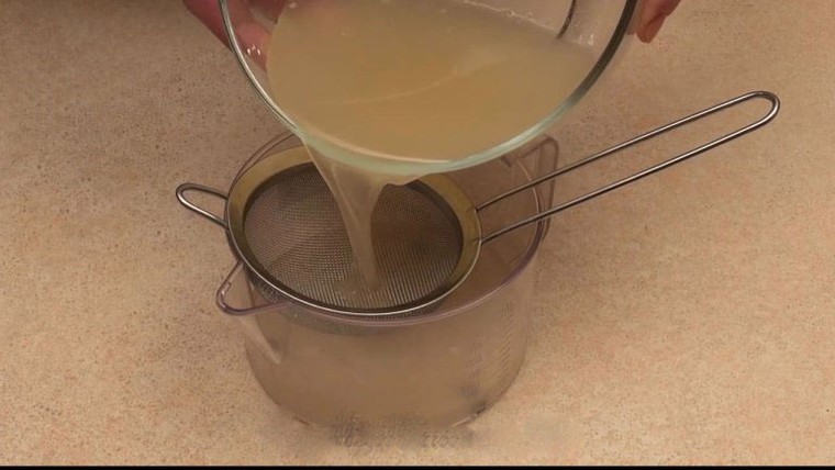 Cách làm món thịt đông trong vỏ trứng gà cực bắt mắt đón tết ảnh 13