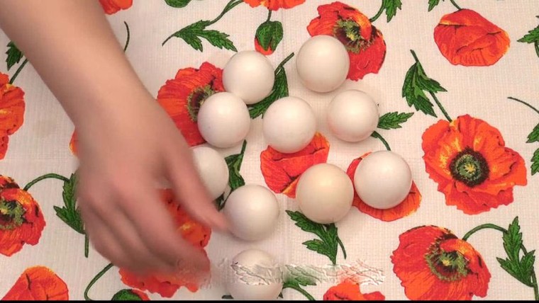 Cách làm món thịt đông trong vỏ trứng gà cực bắt mắt đón tết ảnh 4