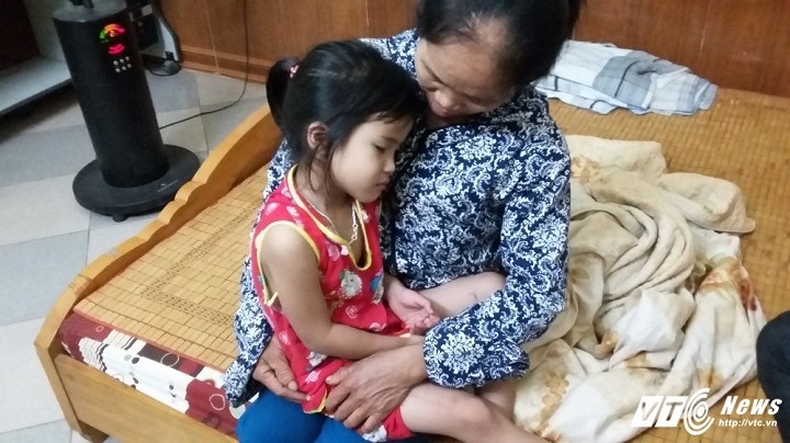 Tết buồn của hàng trăm đứa trẻ ở làng giàu nhất nước ảnh 2