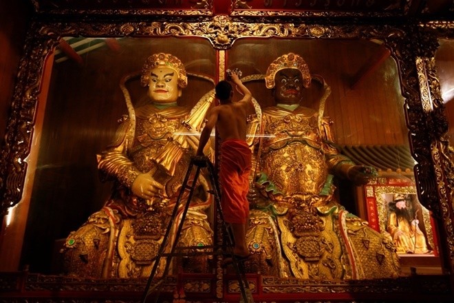 Châu Á trang hoàng đón Tết Đinh Dậu ảnh 3