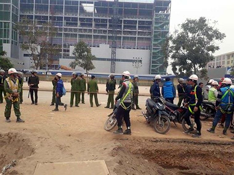  Va chạm với bảo vệ, hàng nghìn công nhân 'quây' Công ty Samsung Bắc Ninh ảnh 2