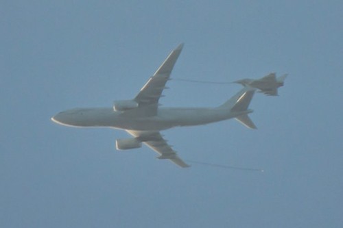  Chiến đấu cơ Anh, Bỉ hộ tống máy bay mất liên lạc trên biển ảnh 2