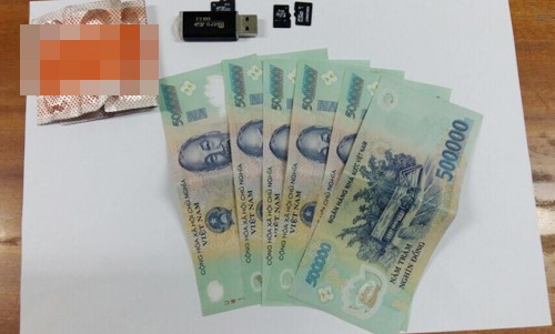  Nữ sinh Sài Gòn bị người cũ tống tiền bằng video 'nóng' ảnh 1