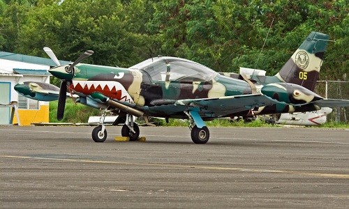 Phi công Philippines ném bom nhầm đồng đội bị quản thúc tại đơn vị ảnh 1