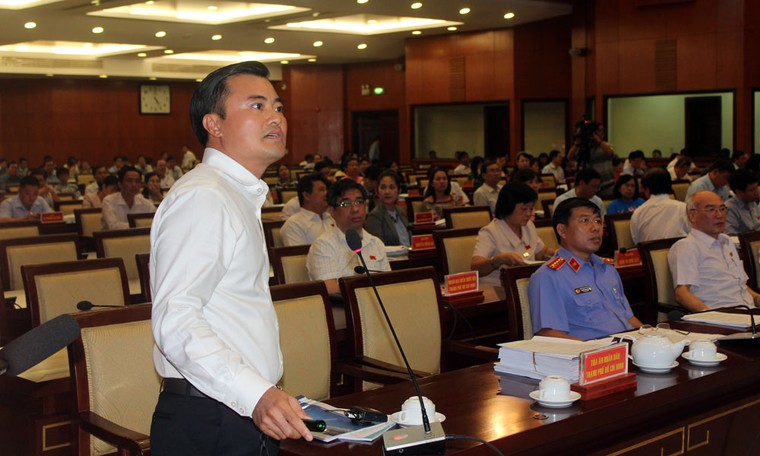 Di dời, đốn hạ 258 cây xanh ở quận 1 để xây cầu Thủ Thiêm 2 ảnh 1