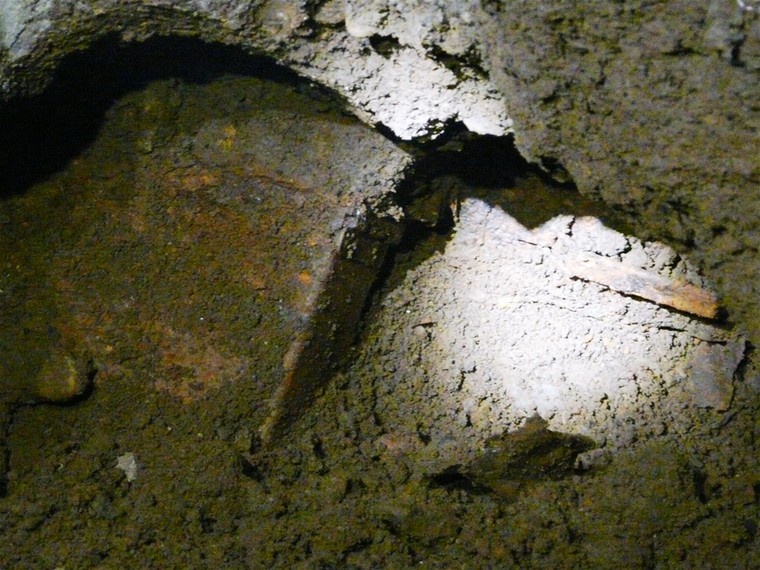  Phát hiện cả kho đạn, pháo dưới nền nhà dân ảnh 2