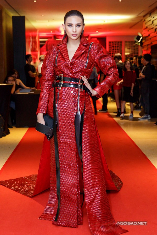 Sao Việt chuộng sắc đỏ hợp mốt mùa lễ hội ảnh 2