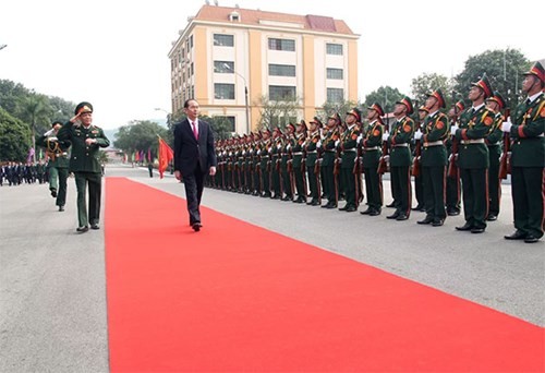 Chủ tịch nước thăm và làm việc với lực lượng vũ trang Quân khu 1 ảnh 1