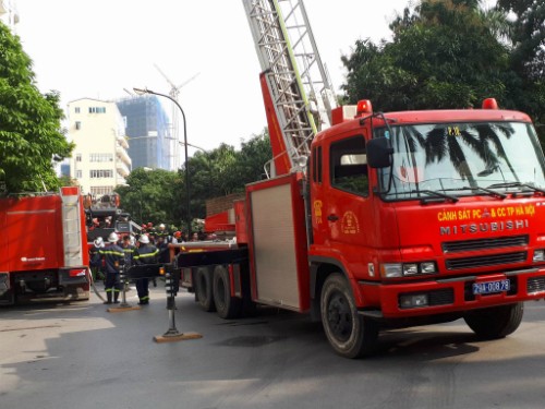 Cháy chung cư cao cấp ở Hà Nội ảnh 1