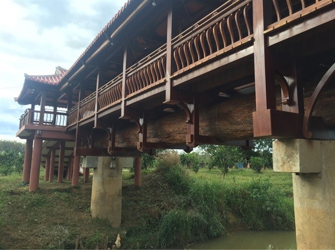Trao kỷ lục cho cây cầu gỗ lợp ngói dài nhất Việt Nam ảnh 1