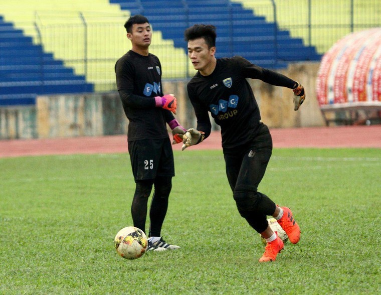 CLB Thanh Hóa chính thức lên tiếng về bản hợp đồng ngàn đô của Bùi Tiến Dũng ảnh 1