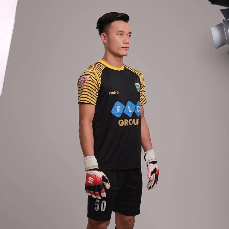 CLB Thanh Hóa chính thức lên tiếng về bản hợp đồng ngàn đô của Bùi Tiến Dũng ảnh 3