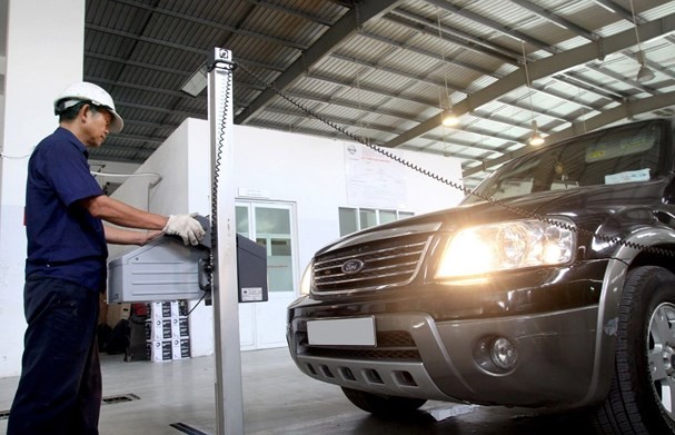 Các loại thuế, phí phải chịu khi mua ô tô nhập khẩu trong năm 2018 ảnh 1