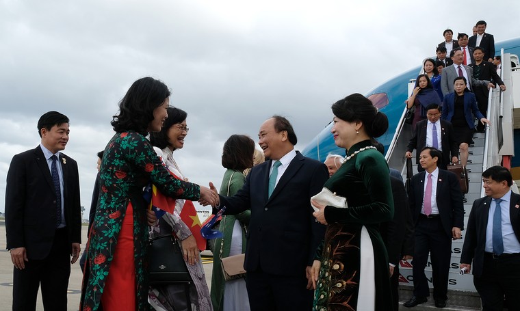 Thủ tướng đến thành phố Sydney, dự Hội nghị ASEAN-Australia ảnh 1