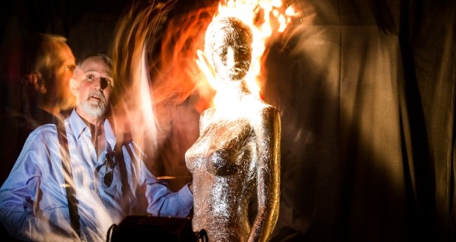 ‘Ánh sáng’ không thể tắt ảnh 1