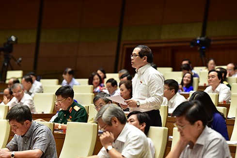 Quốc hội thảo luận KT-XH và ngân sách nhà nước ảnh 1