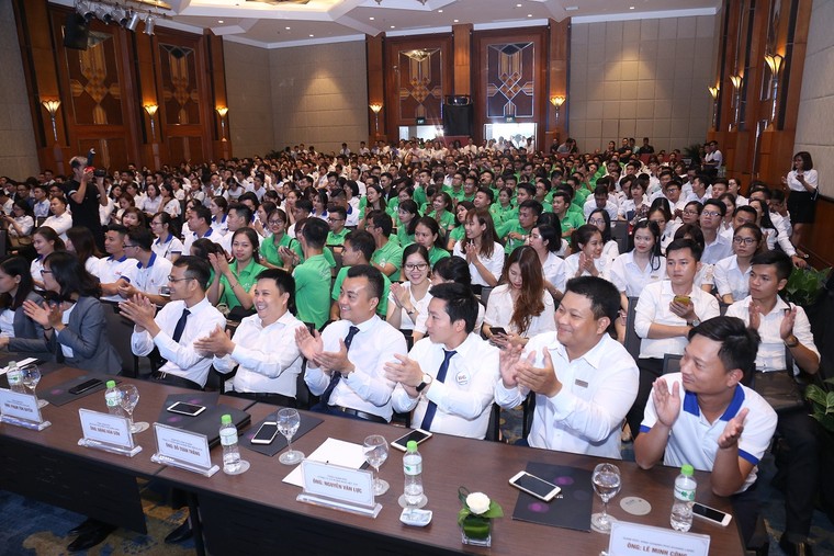 Sự kiện Lễ ra quân dự án Imperia Sky Garden 'hút' hàng ngàn sale tham dự ảnh 2