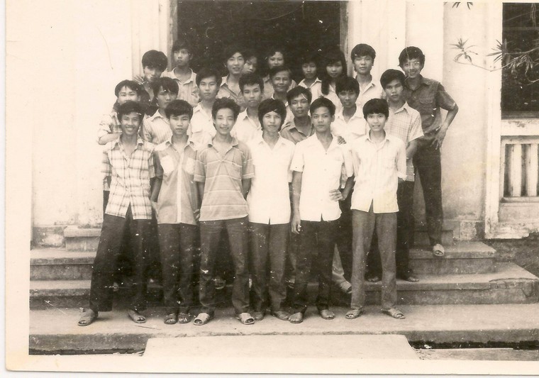 Màu sắc tấm bằng đại học - Màu của thời gian đi qua ảnh 1