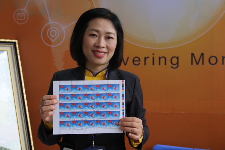 Con tem mang thông điệp Hòa Bình ảnh 1