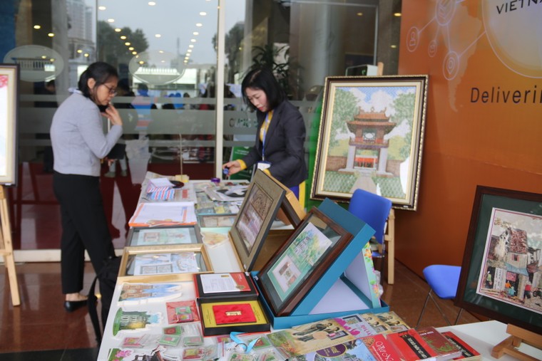 Con tem mang thông điệp Hòa Bình ảnh 2