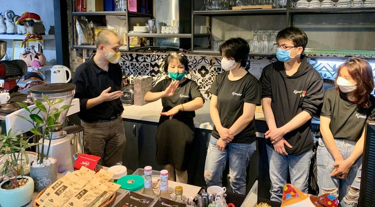 Những quán cà phê ngôn ngữ ký hiệu vòng quanh thế giới ảnh 2