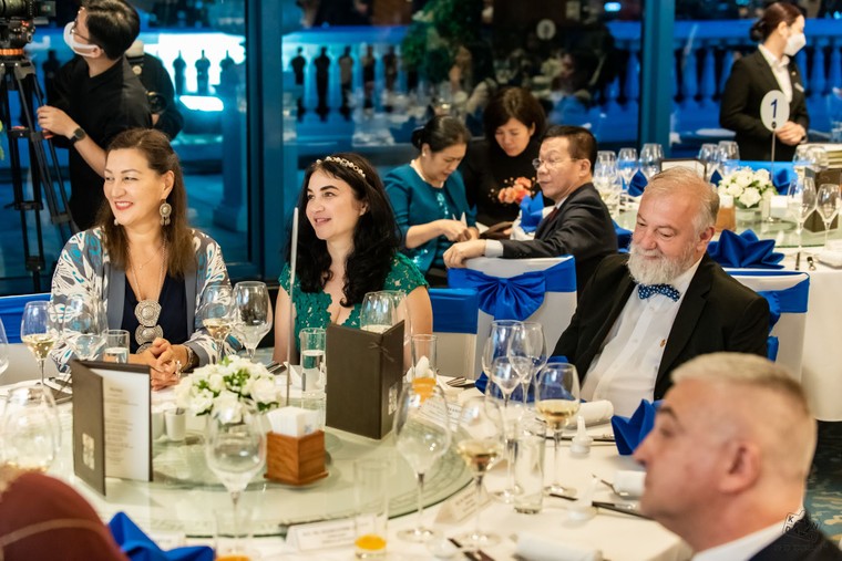 Di sản của cố Tổng thống Azerbaijan Heydar Aliyev đối với quan hệ hữu nghị Việt Nam - Azerbaijan ảnh 9