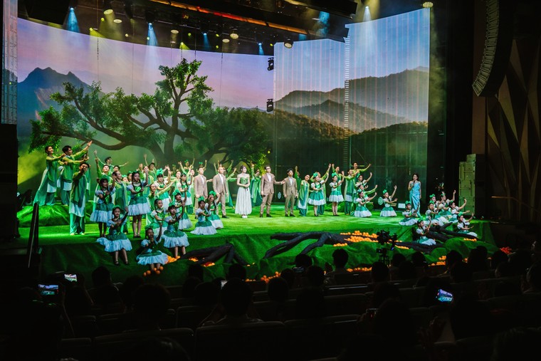 “Mãi nương tựa bên Người” và khoảng lặng đẹp trong “true Concert - Tình Đất” ảnh 8