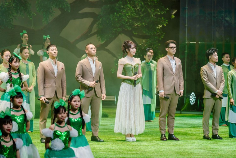 “Mãi nương tựa bên Người” và khoảng lặng đẹp trong “true Concert - Tình Đất” ảnh 9