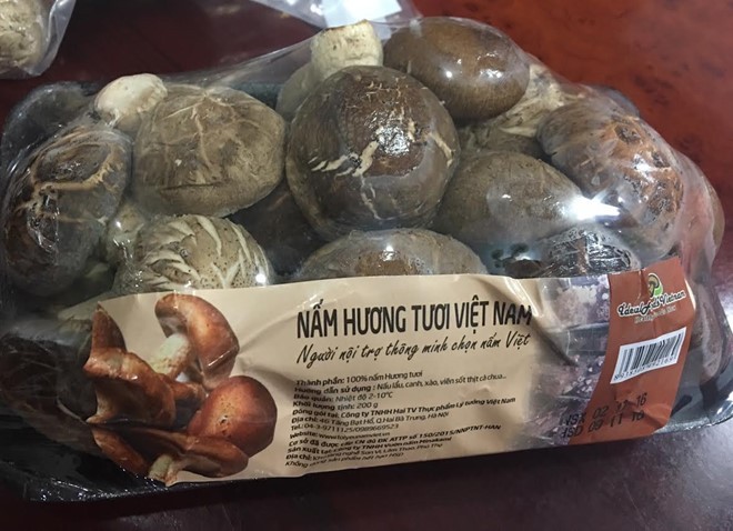 Sợ dính hàng 'bẩn', siêu thị đồng loạt cấm cửa nấm hương ảnh 1