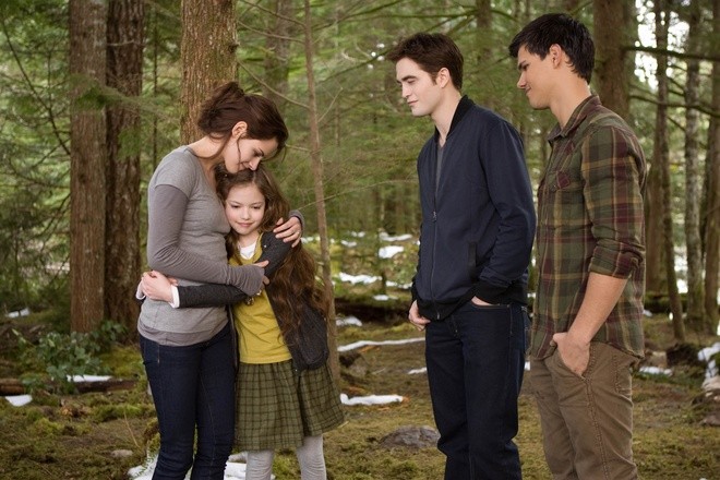 Mackenzie Foy - từ cô bé đóng 'Twilight' đến mỹ nhân 16 tuổi ảnh 2