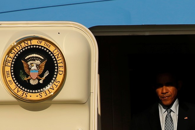 Obama mang nỗi buồn Trump theo chuyến công du cuối cùng ảnh 1