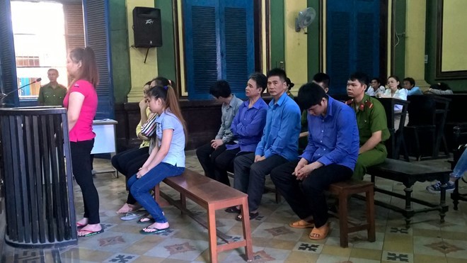 Băng dàn cảnh trộm đồ của khách Tây đi massage lĩnh án ảnh 1