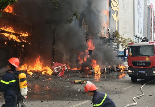 Truy trách nhiệm 3 giám đốc sở sau vụ cháy quán karaoke ảnh 1