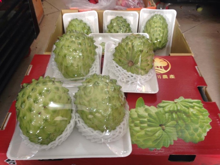 Mãng cầu Đài Loan khổng lồ, gần 1 triệu đồng/quả ảnh 1