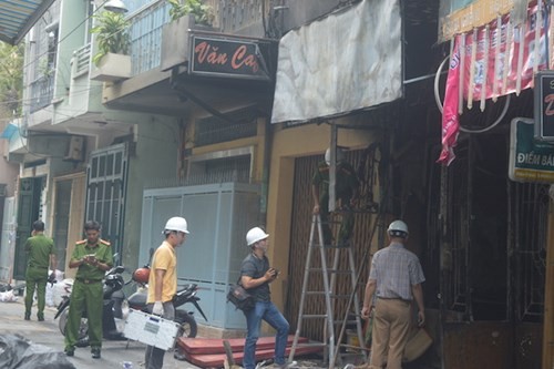 Hiện trường 6 người tử vong trong vụ cháy nhà ảnh 8