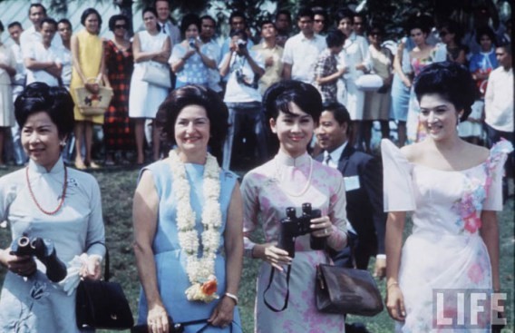 Mẹ MC Kỳ Duyên và những dấu ấn một mỹ nhân Sài Gòn ảnh 1