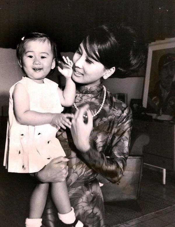 Mẹ MC Kỳ Duyên và những dấu ấn một mỹ nhân Sài Gòn ảnh 5