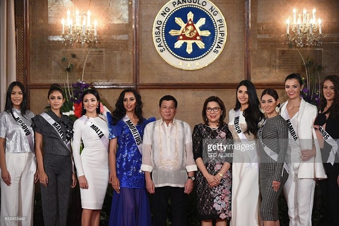 Phạm Hương xuất hiện trong trailer của Hoa hậu Hoàn vũ ảnh 1