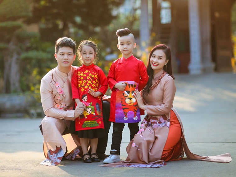 NSƯT Đàm Hàn Giang và ca sỹ Hà Thúy Anh gây sốt với bộ ảnh xuân ảnh 2