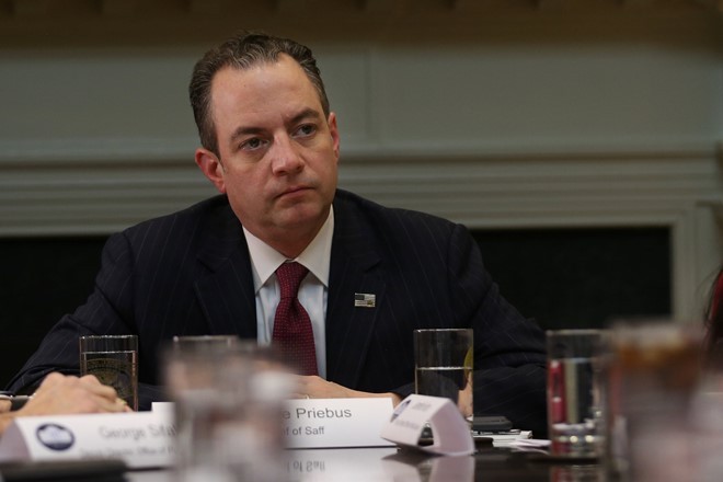 Những nhân vật quyền lực khuấy đảo Nhà Trắng của TT Trump ảnh 4