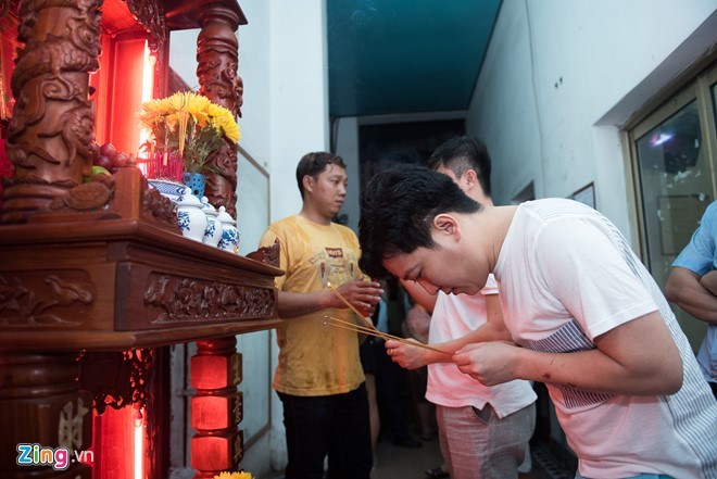 Trấn Thành được fan tổ chức sinh nhật trước show diễn ảnh 7